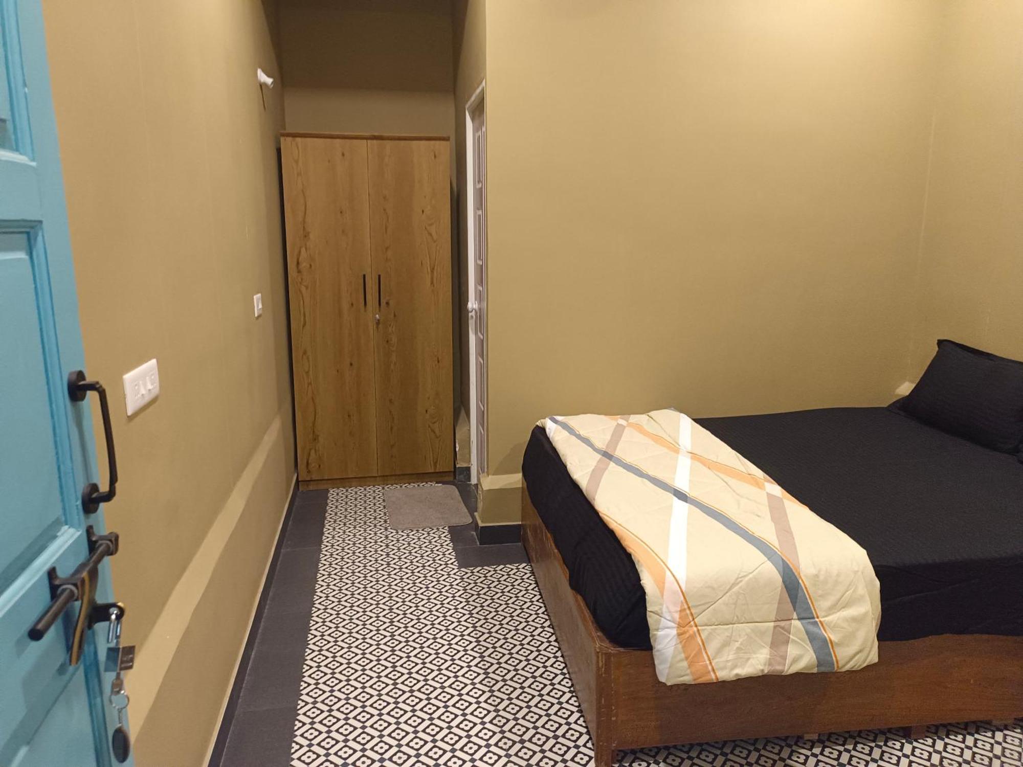 Hotel South Delhi Restaurant And